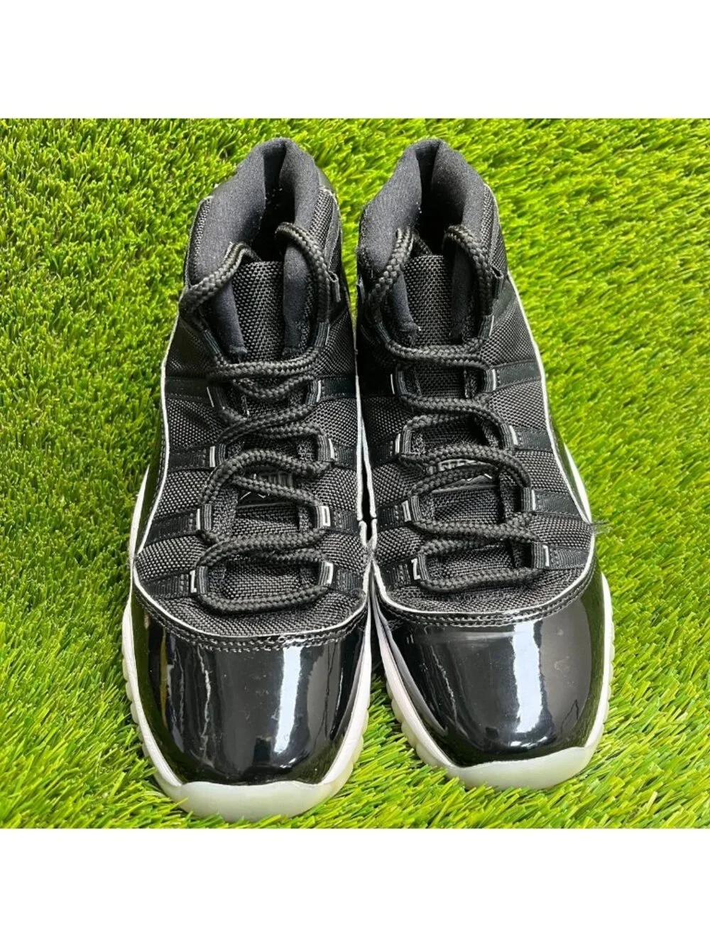 Nike Air Jordan 11 Retro Boys Size 7Y Black White Basketball Shoes Sneakers